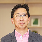 Face photo: Yuji Umemura