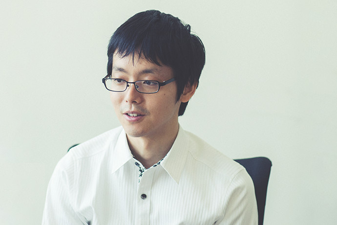 オフィスでの 井上 龍太郎