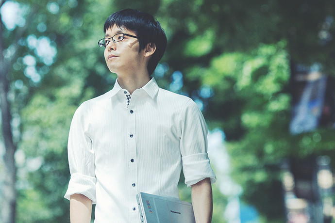 オフィスでの 井上 龍太郎