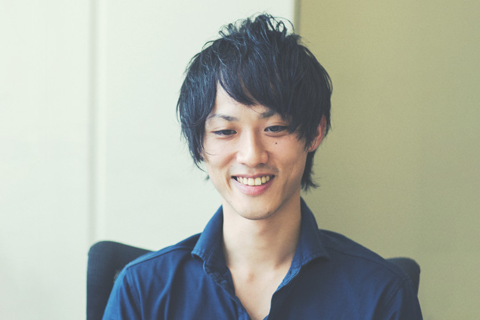 オフィスでの 村木 俊介