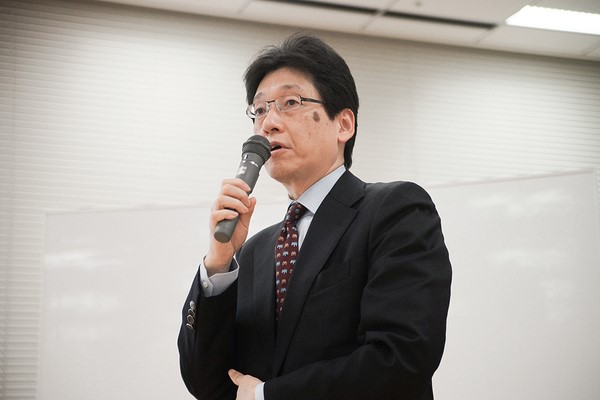 日本経済新聞社の清水真人編集委員 登壇の模様