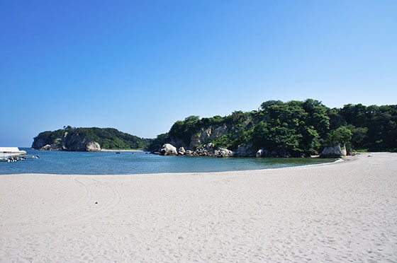 写真:月浜海水浴場の風景