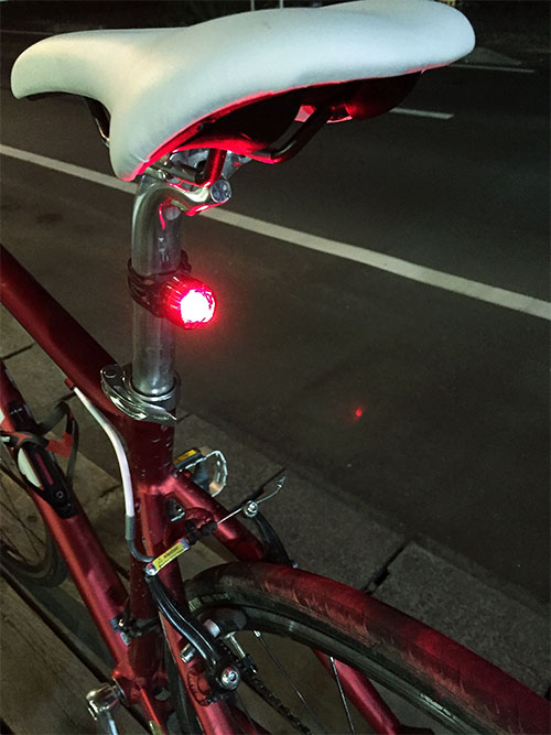 自発光式テールライト装着イメージ