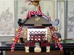 いざ公売開始、三つどもえの戦い