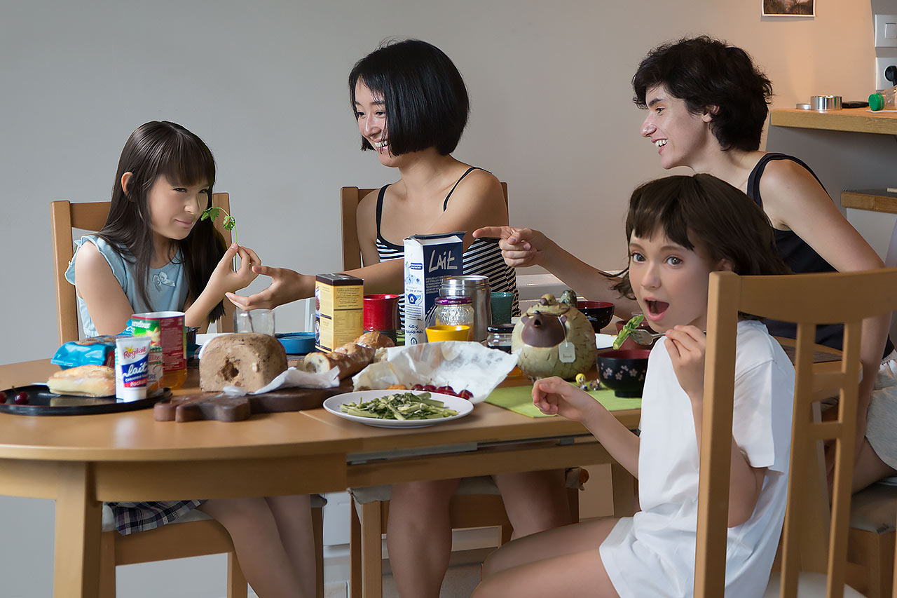 長谷川愛「(不)可能な子供、01:朝子とモリガの場合」
