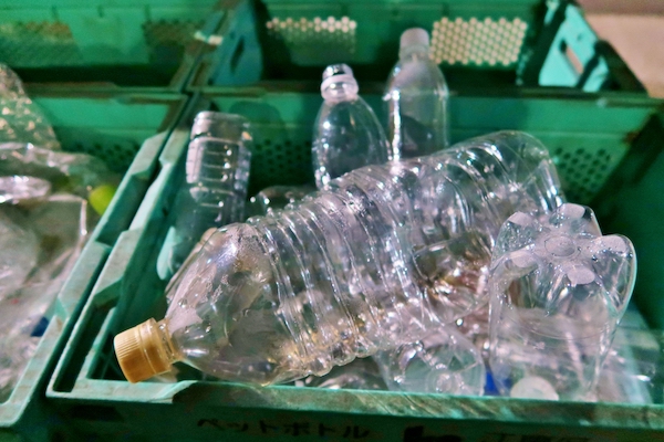 ペットボトルは環境問題に悪影響か？プラスチック問題を徹底解説！
