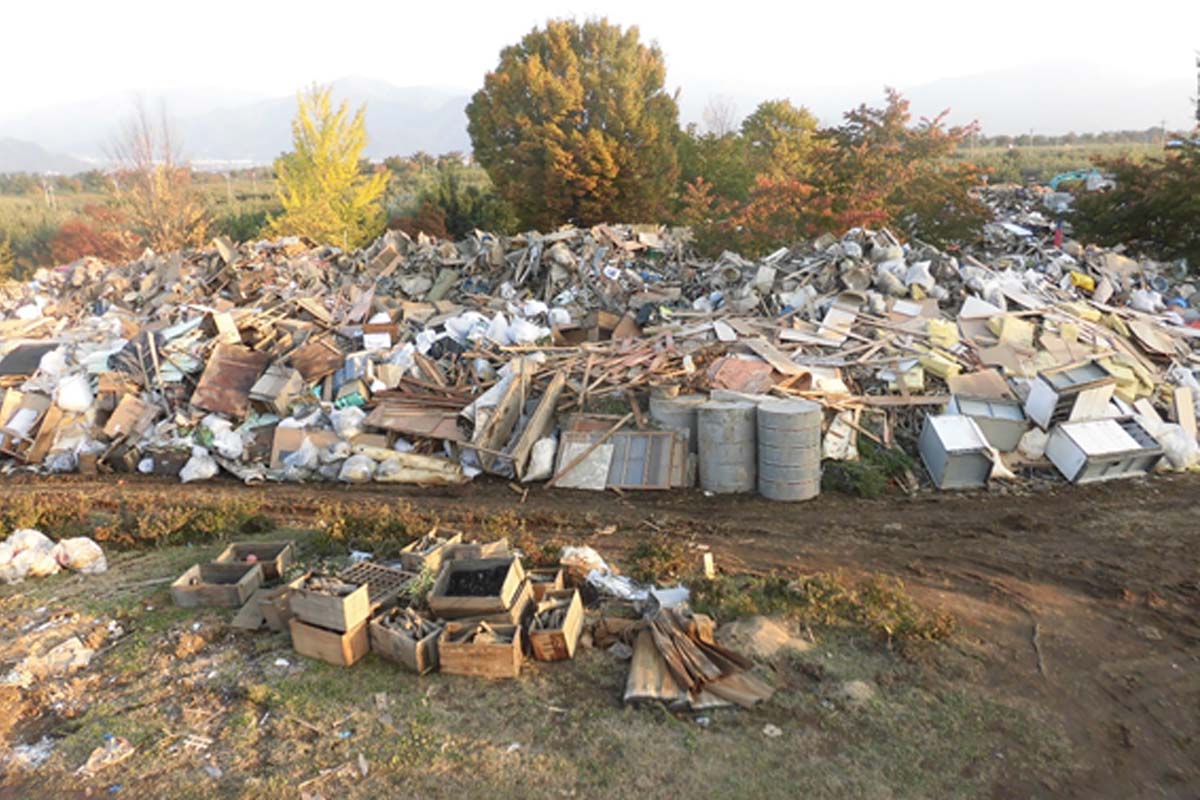 処理はどうする？被災地の長野市に溢れる大量の災害廃棄物