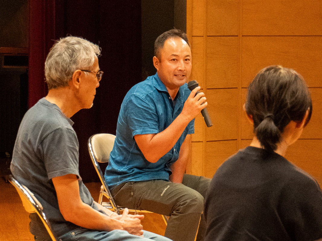 19歳の時、自然農法『わら一本の革命』（福岡正信著）を読み、学生時代から自然農法を実践している竹内孝功さん