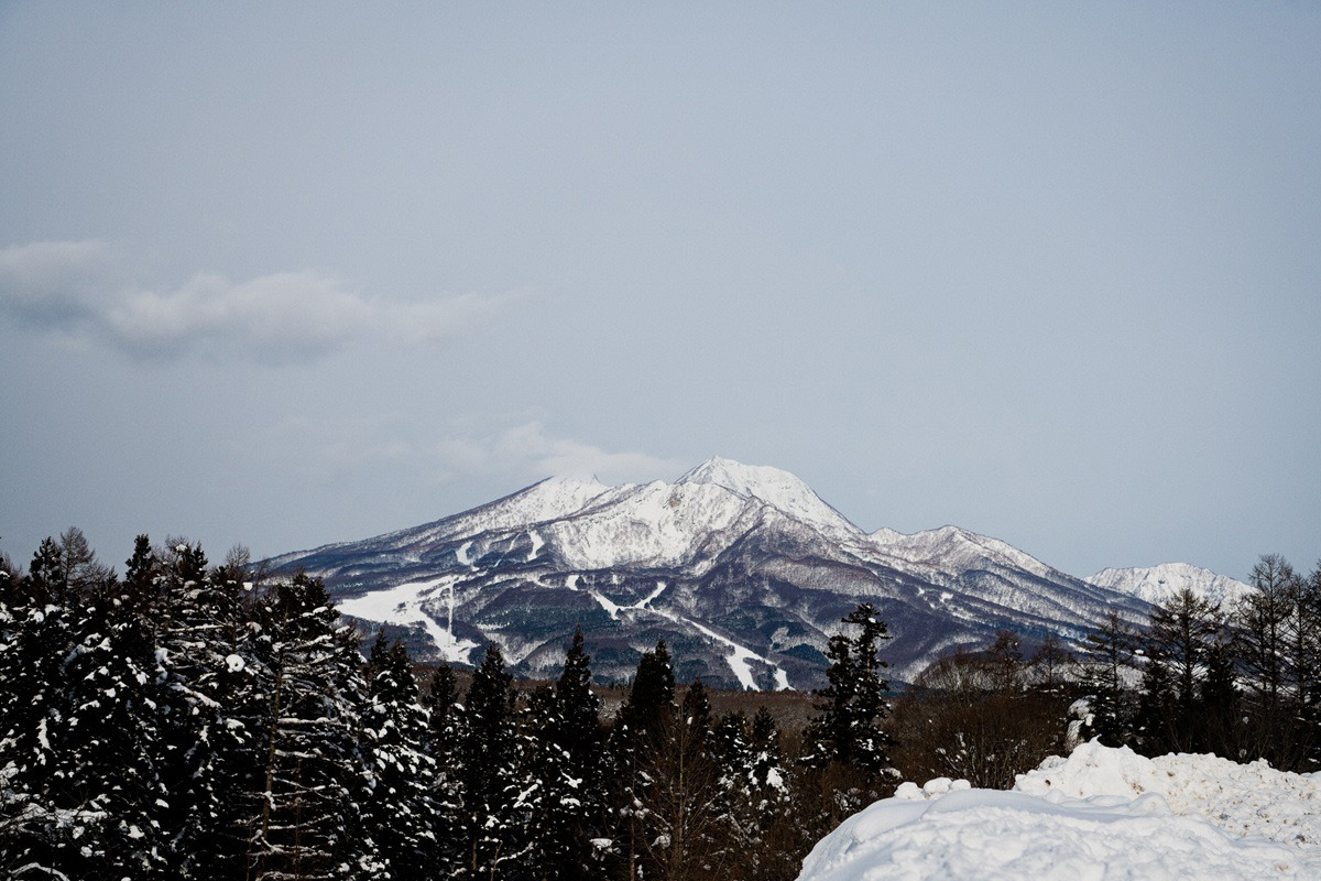 信濃町のシンボルともいえる「黒姫山」。地元の人からは「信濃富士」と呼ばれて親しまれている