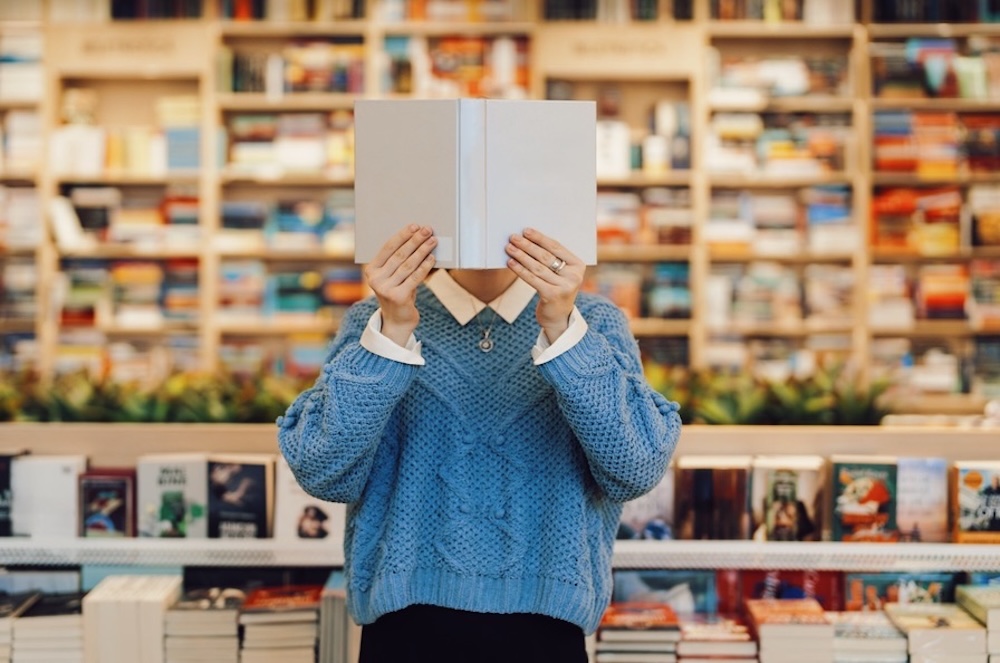 この本、AIではなく人間が書きました。「文学のオーガニック認証」が英国で始動