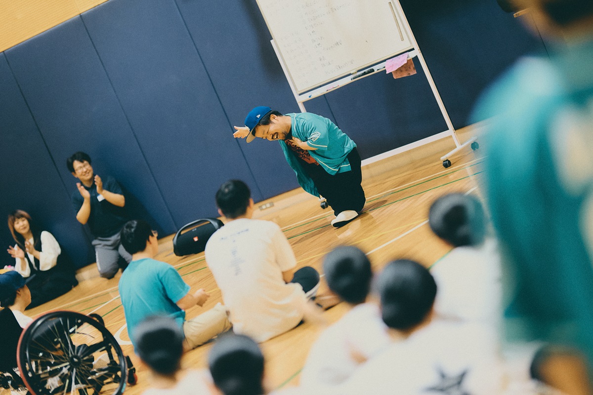 True Colors DANCEプロジェクトのメンターを務めるDAIKIさん