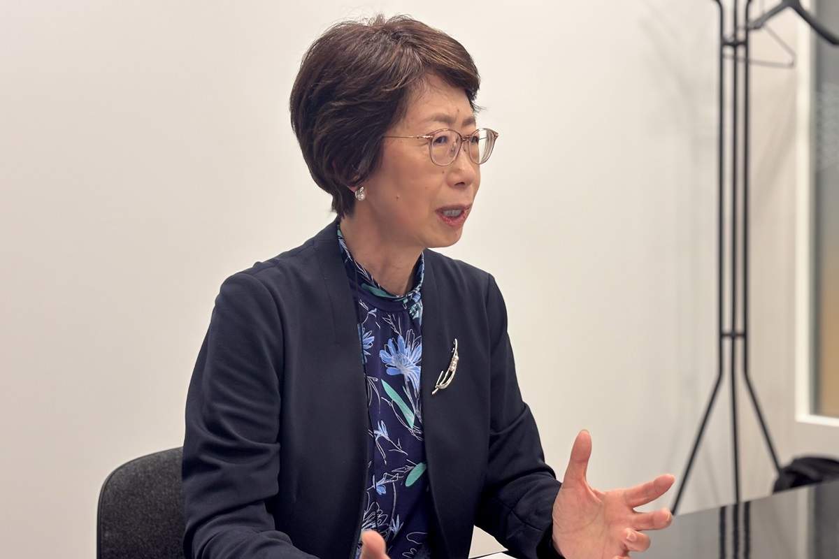 取材を受ける西村さん