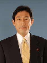 岸田 文雄