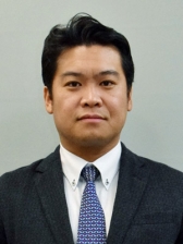 鷲尾 英一郎
