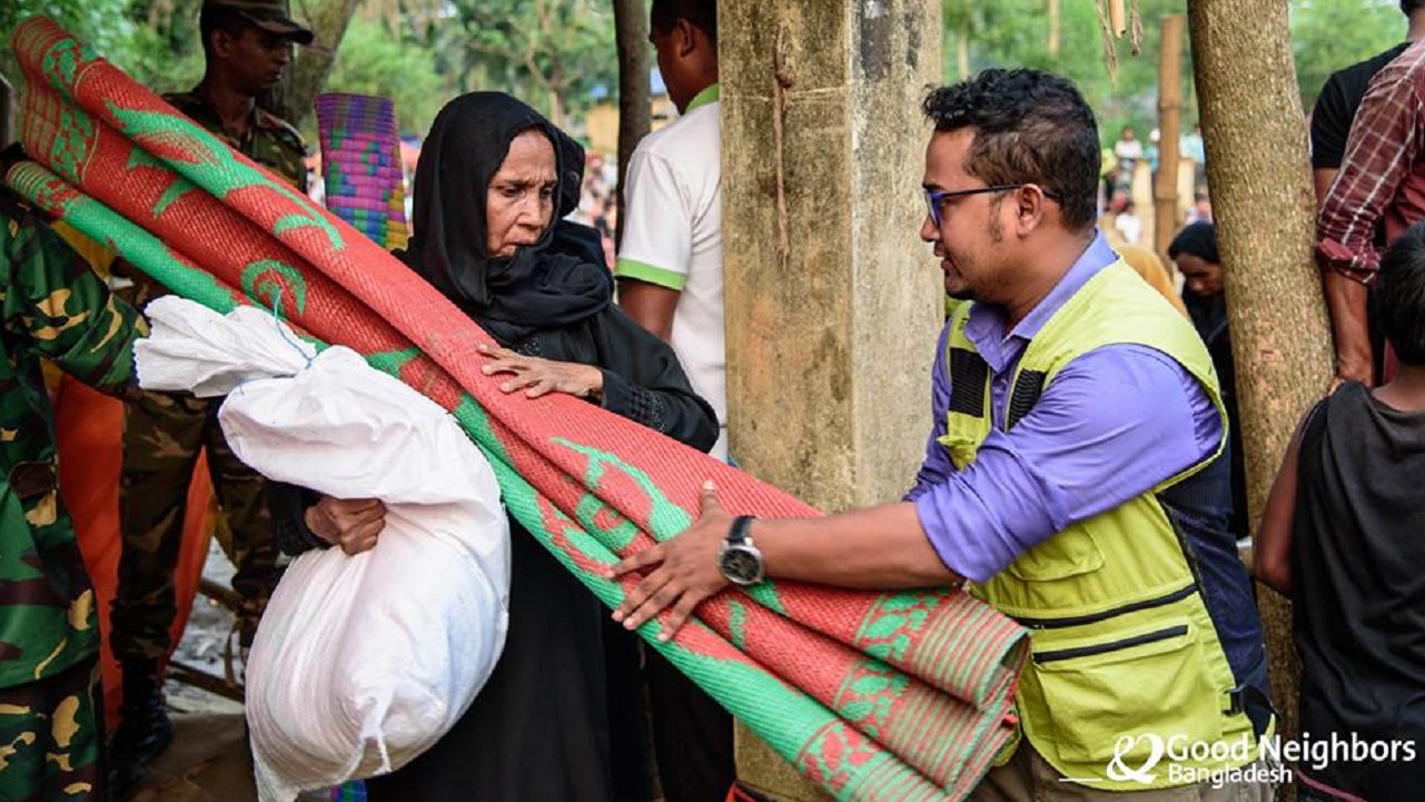 ロヒンギャ難民】命がけで逃れてきた人々に水や食料を （グッドネー