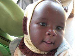 [母乳育児でケニアの赤ちゃんの命を守る！]の画像