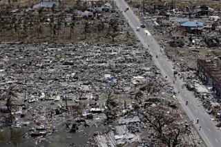 台風で甚大な被害を受けたフィリピン・レイテ島 【<a href=