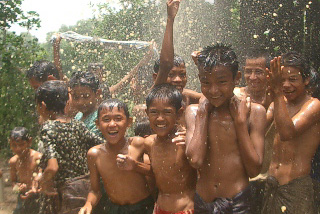 [ミャンマー乾燥地域での水供給事業　人々に安全な水を！]の画像