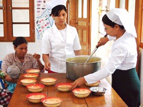 [入院中のミャンマーの子供達に栄養給食を！]の画像