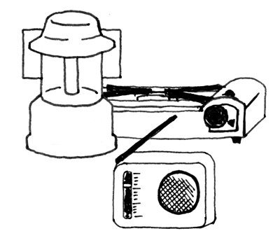 ガスボンベ、ランタン、ラジオ