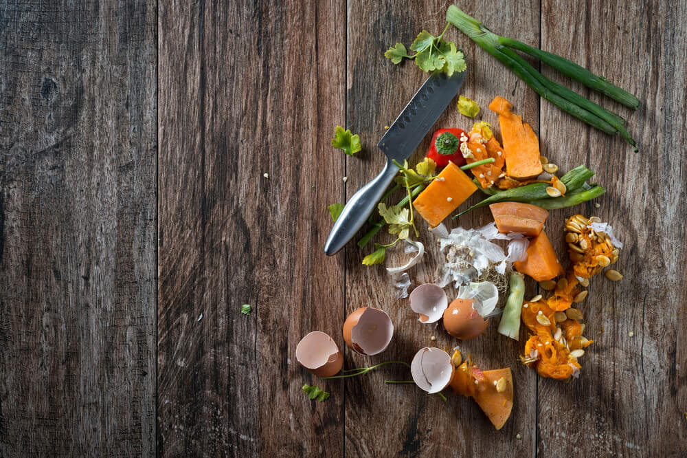 フードロス とは食べられるはずの食べ物が捨てられてしまうこと