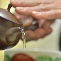 プロが淹れた一服のお茶の画像