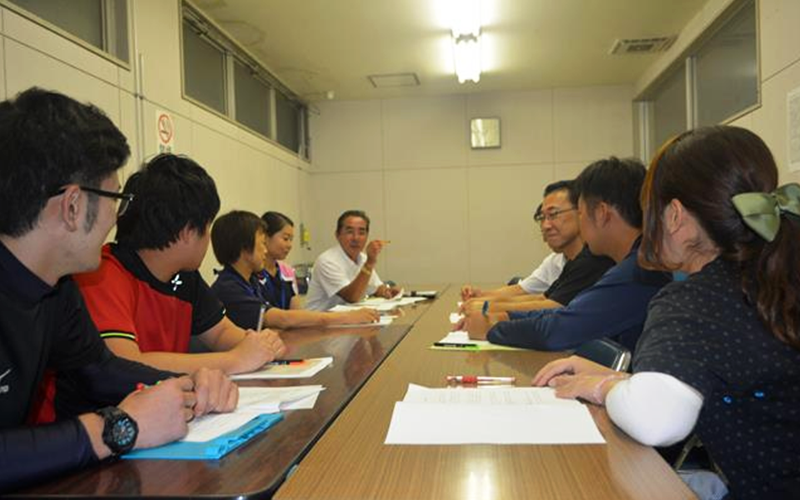 立哨クルーのみなさんの打ち合わせの様子