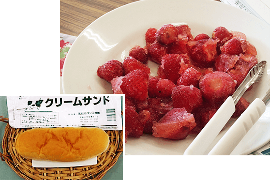 写真:クリームサンドといちごシャーベット