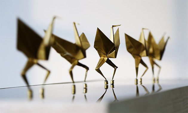 DANCING PAPER