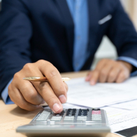 カードローンの借換えにはデメリットもある！　メリットや注意点についても解説