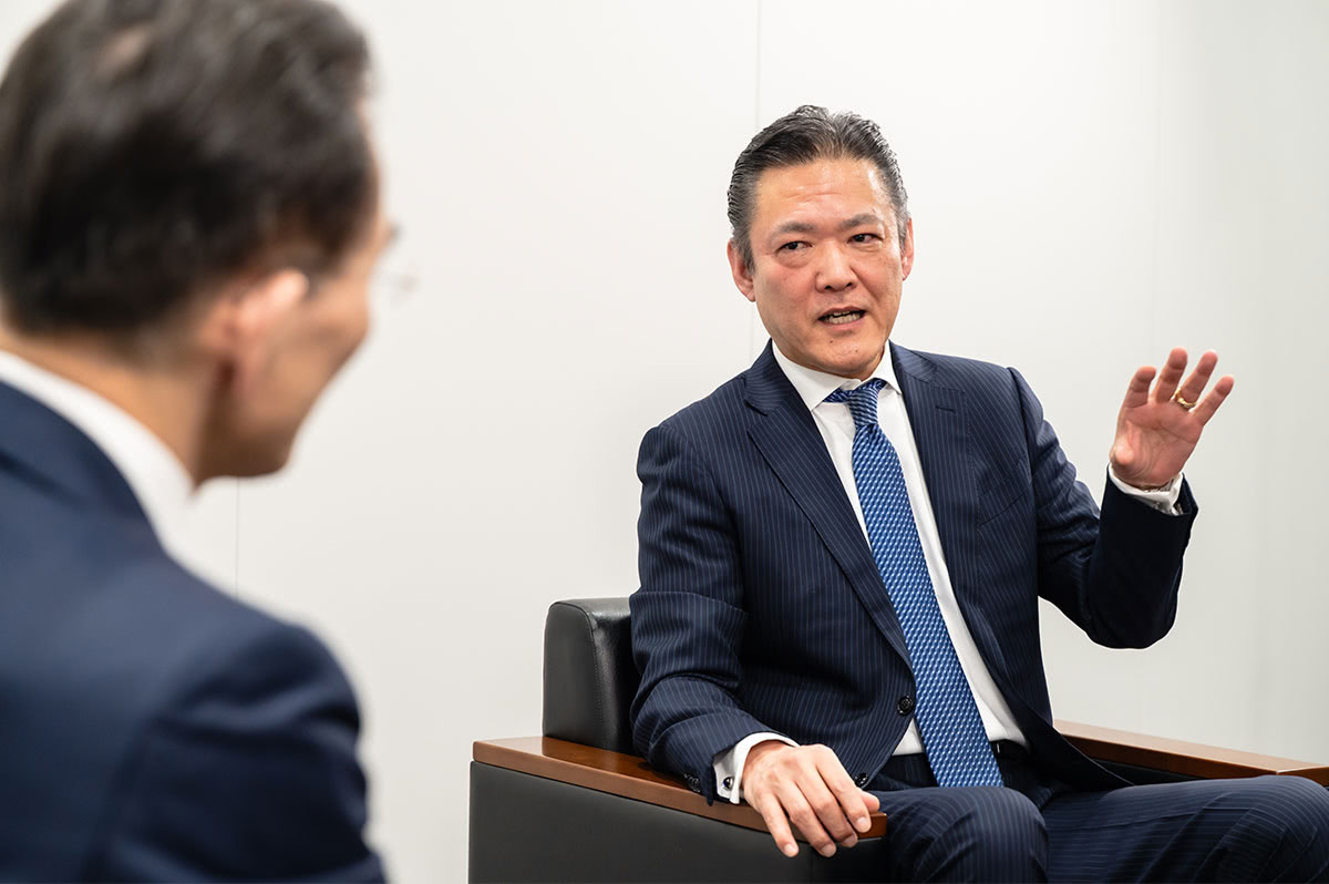 佐藤氏