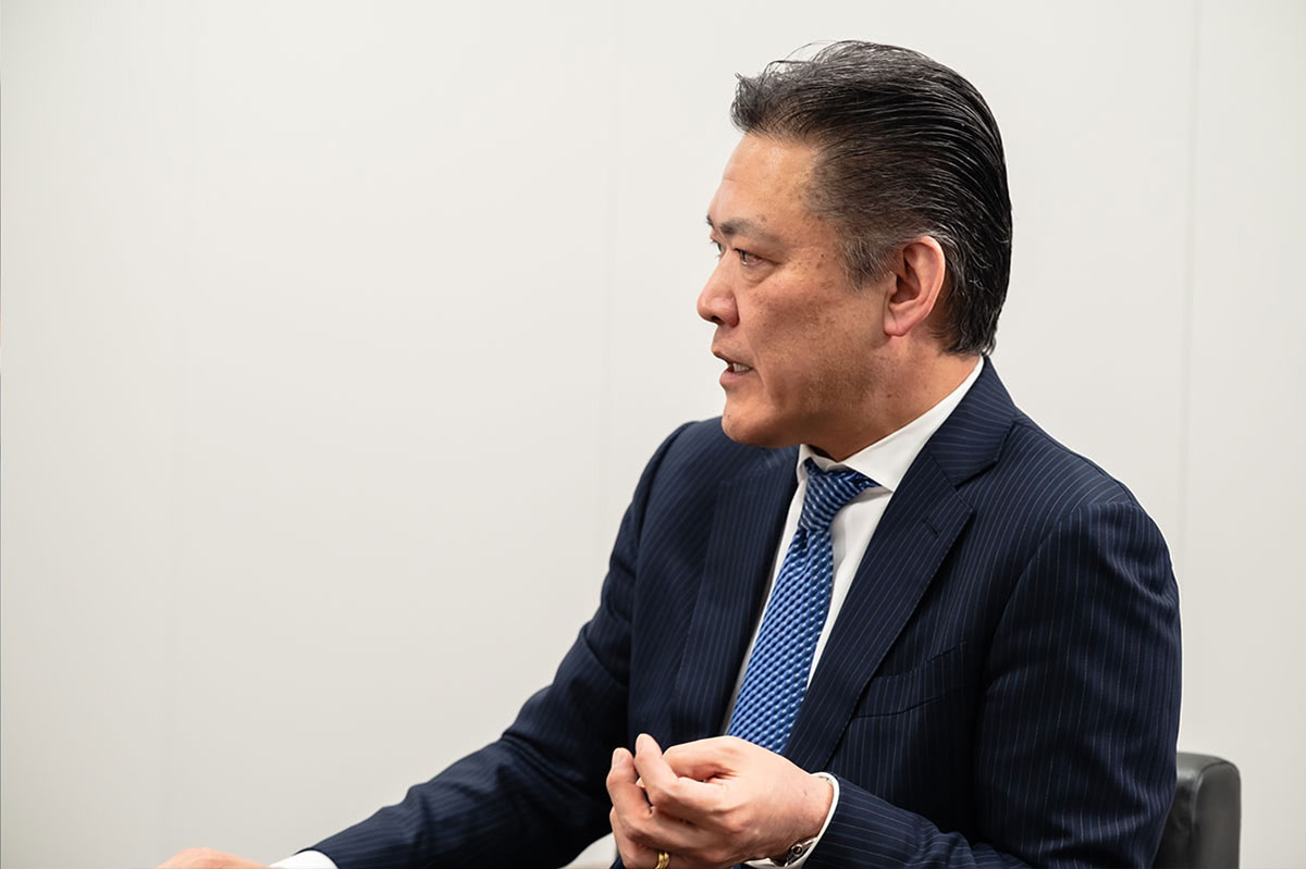 佐藤氏