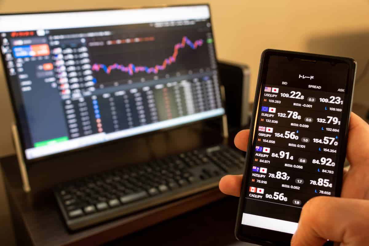 FX取引を始めるには？ FX口座選びのポイントや開設手順を初心者向けに解説