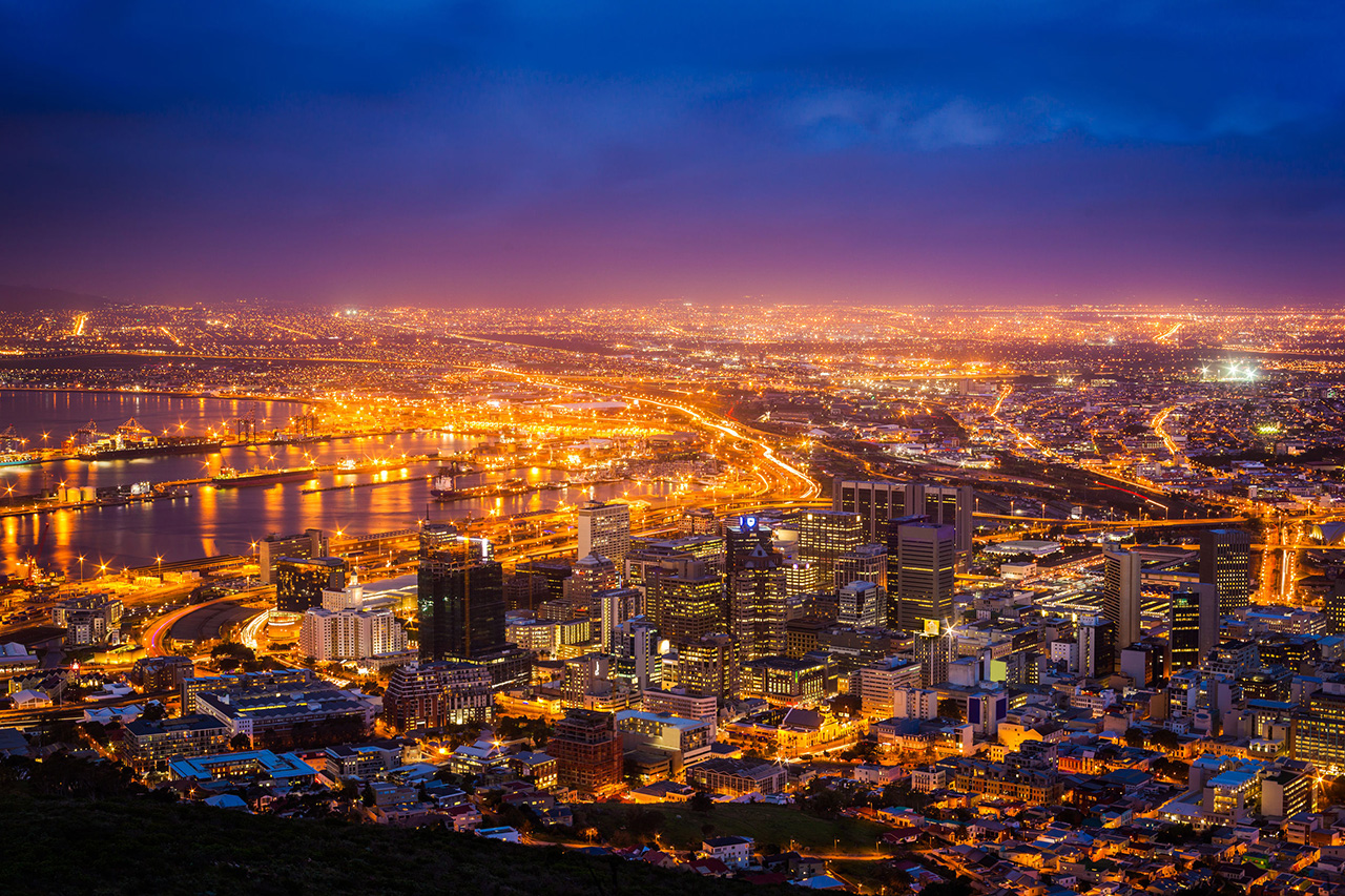 夕暮れ時を迎える南アフリカのケープタウン