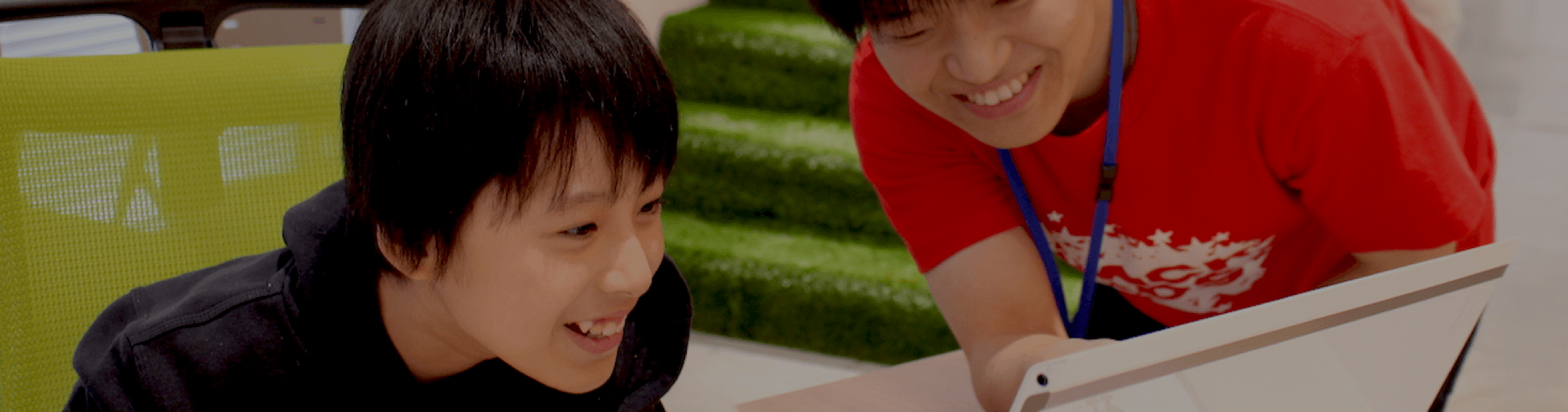 プログラミングのはじめの一歩。Hack Kidsは、ヤフー株式会社主催の小学生向けプログラミング体験イベントです。全国の小学生にプログラミングの楽しさを伝える活動をしています。
