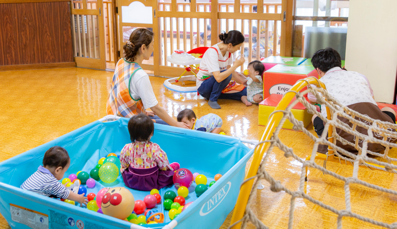 乳児院『カリタスの園つぼみの寮』の共同生活写真