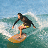 沖縄でサーフィン！

９月末に沖縄・恩納村ルネッサンスリゾートに家族で行きます！

 主人がどーしてもサーフィン（ショート）がやりたいみたいなのですが、サーフィンができる所はありますでしょうか？

よろしくお願いします！