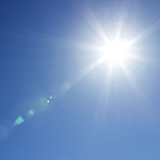 天気予報の気温というのは日光のあたらない場所の温度ですか？