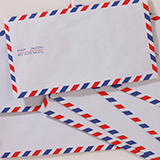 手紙の中にキーホルダーを入れて送る場合何円切手ですか？ 82円切手で送れますか？ 