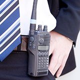 無線機でAPR形の警察無線にそっくりな無線機ってありますか？ 覆面もどきにしたいため。 