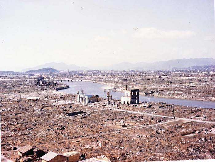 原爆投下後の広島