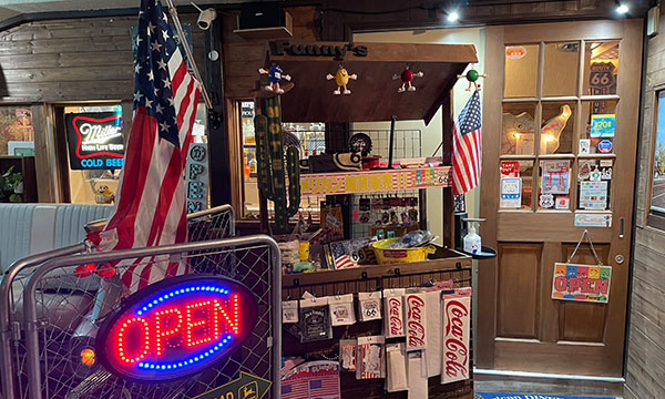 American DINER & BAR Funny's 店内