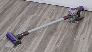 ダイソン Dyson V7 Advanced コードレスクリーナー SV37 掃除機 - 最