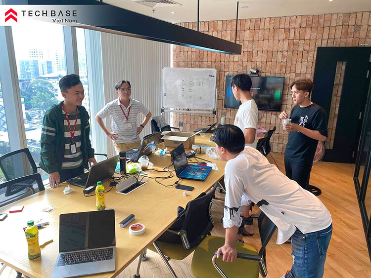 Yahoo! JAPAN Internal Hack Day at Techbase Vietnam-2020