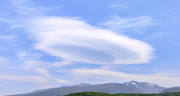 レンズ雲（レンズ状高積雲）