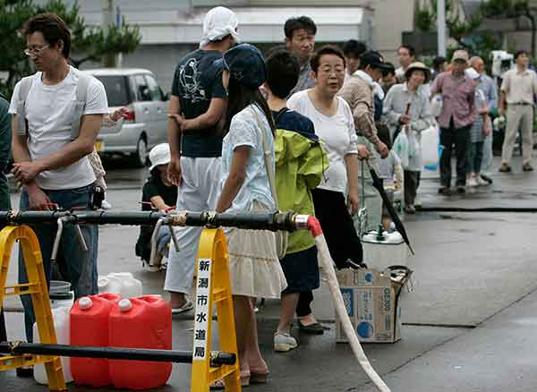 新潟県中越沖地震：(2007年7月17日)