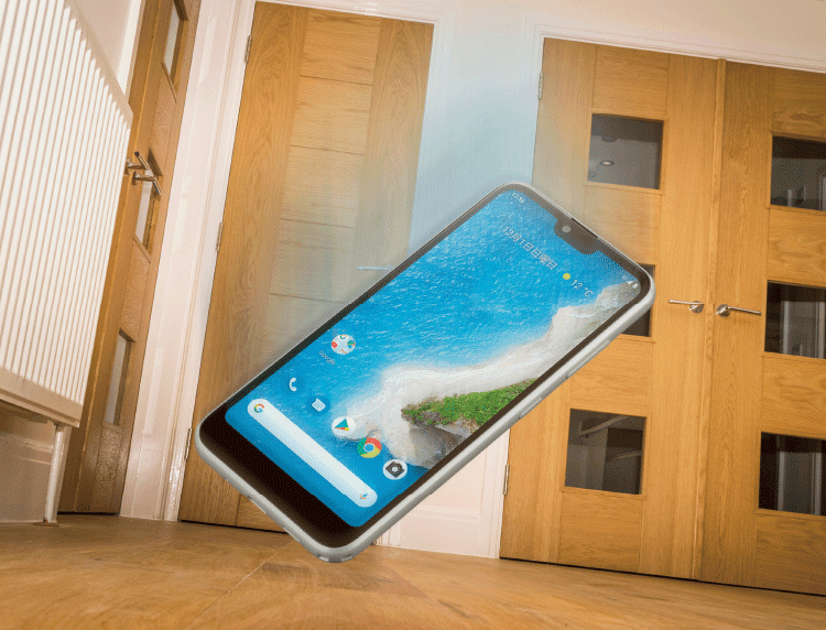 スマホが落下している写真